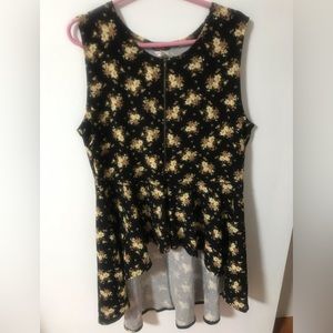Women Floral Low and High Hem Top!